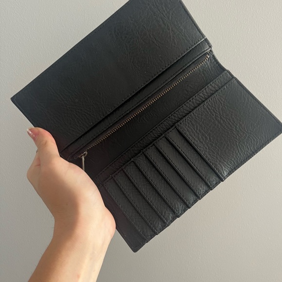 Matt & Nat Reid Vegan Black Wallet - Picture 10 of 11